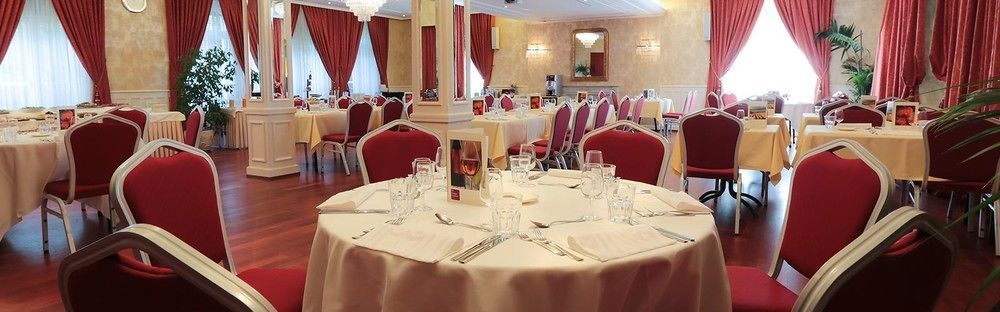 איוורדון לה באן Hotel La Prairie, Swiss Bike Hotel מראה חיצוני תמונה